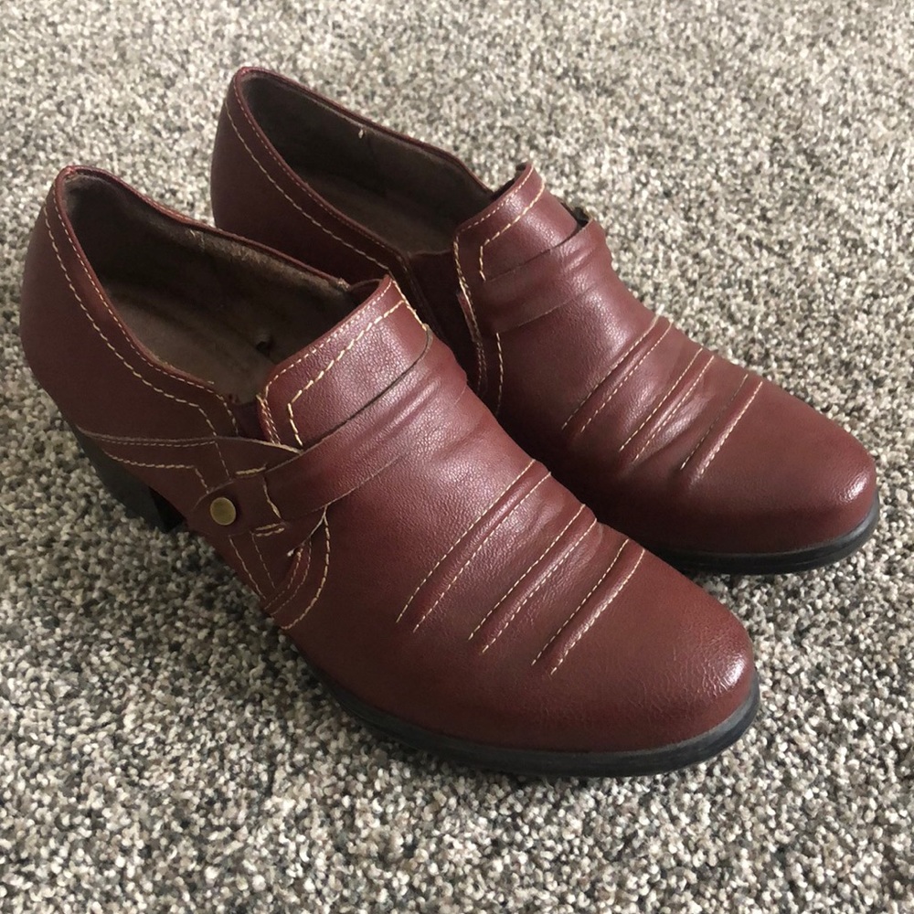 Natural Soul All Thru Comfort Women’s Ankle Booties Burgundy